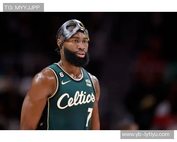 杰伦布朗首节表现低迷仅得7分2板投篮命中率堪忧需调整状态